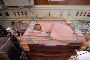 Willow in NICU 2 wks1