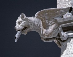 gargoyle-372674_640